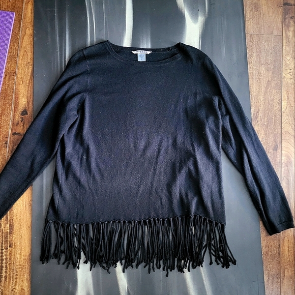 FRINGE Black Sweater - Picture 1 of 1